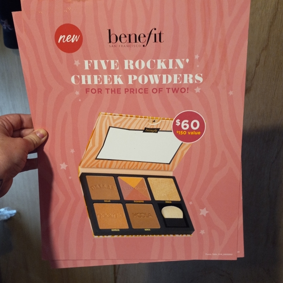 Vs Pink Display Posters & Others - Picture 16 of 16